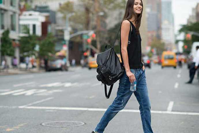 Foto de chica con jeans
