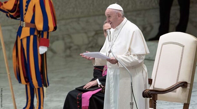 Papa Franciso en saludo de navidad a los fieles.
