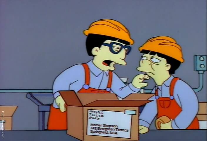 Episodio 21 de Los Simpsons, en donde se muestran tabajadores de la planta china con virus.